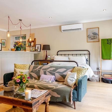 Granby Estate The Old Pool House Apartment Bradford-On-Avon ภายนอก รูปภาพ