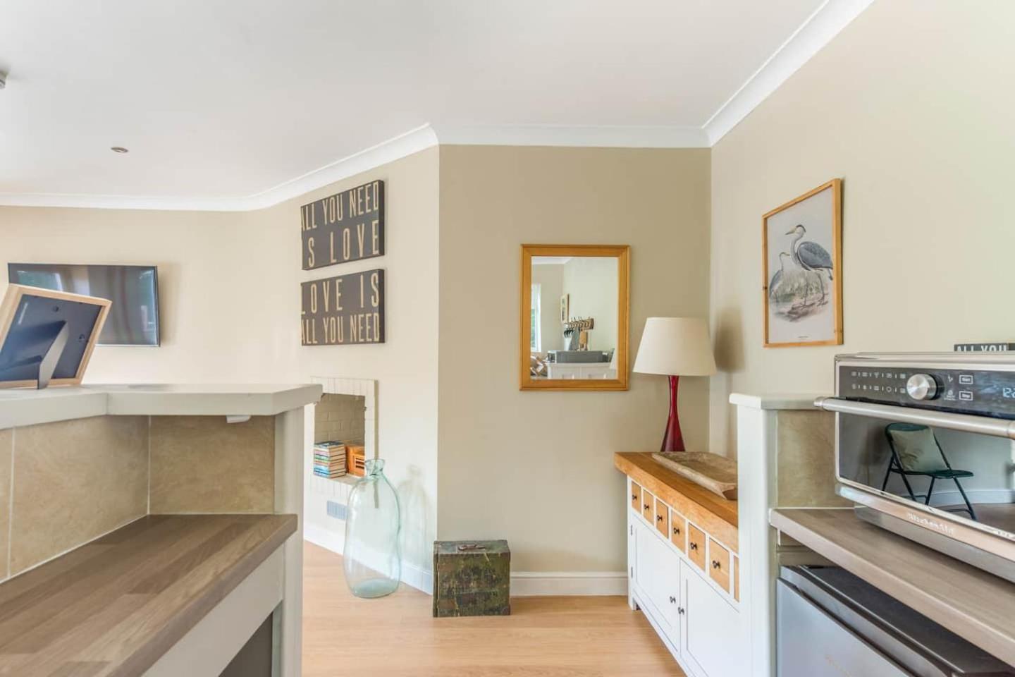 Granby Estate The Old Pool House Apartment Bradford-On-Avon ภายนอก รูปภาพ